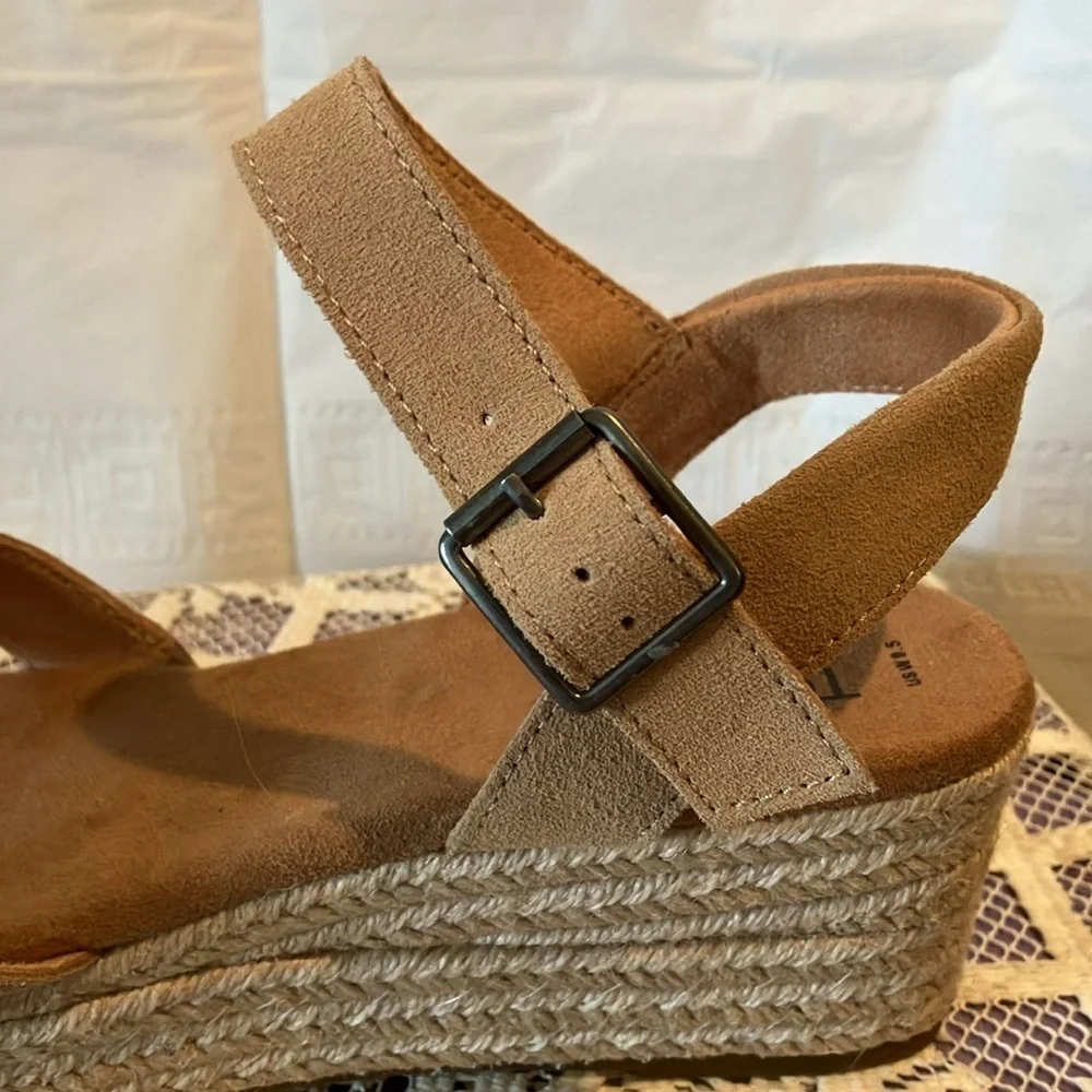 TOMS Women’s Honey Suede Wedge Sandals Sz 9 1/2 Leather Upper Ankle Strap GUC